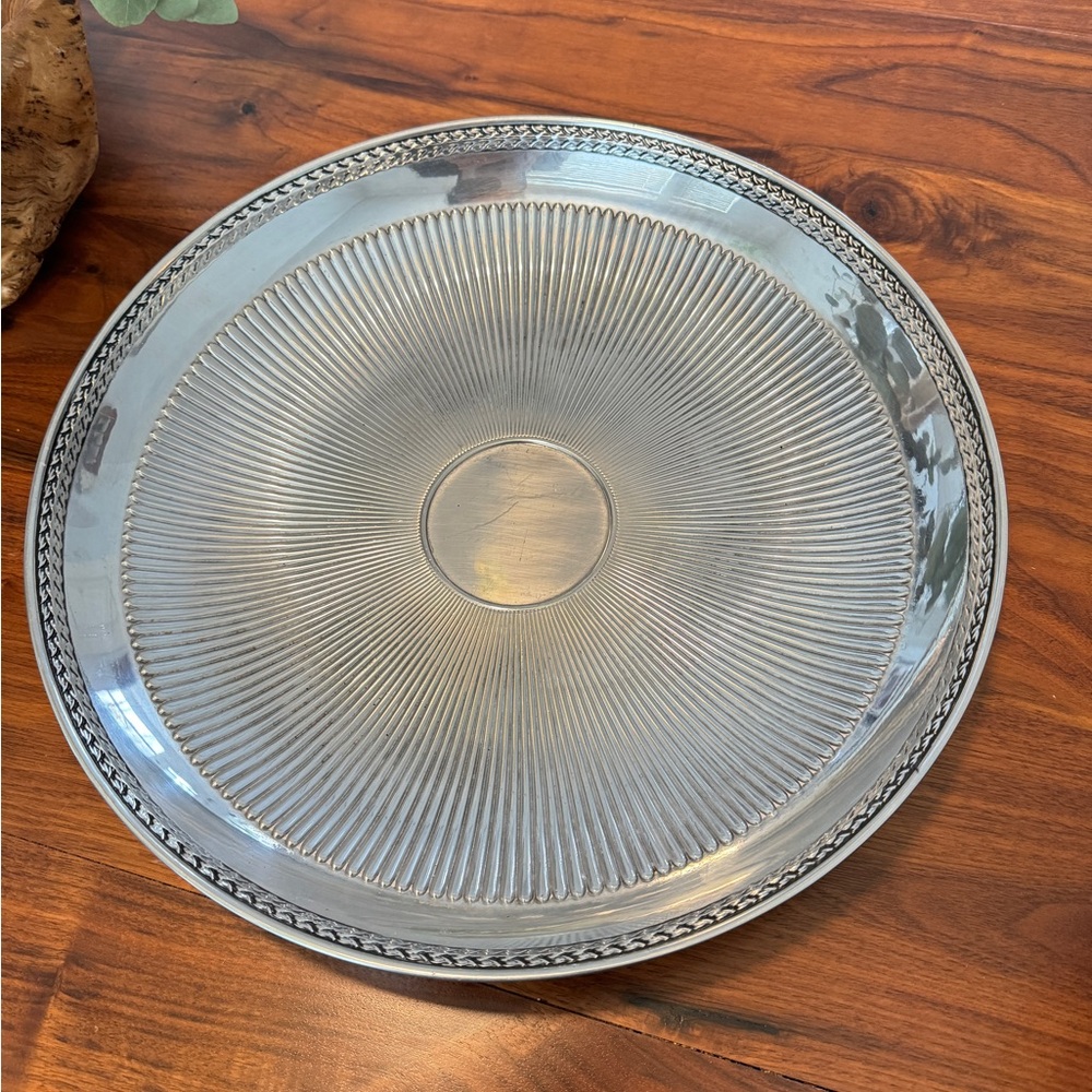 Wedgwood Edme ~ Chip N' Dip - 14in Holloware Tray